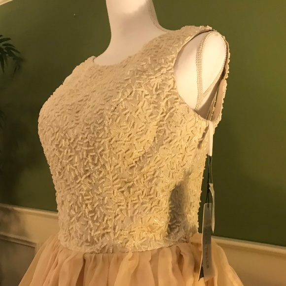 Formal evening Ball gown dress - Picture 4 of 11